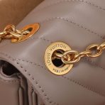 Louis Vuitton M20838 2022SS Women Shoulder Bags 21*12*9cm - Image 5