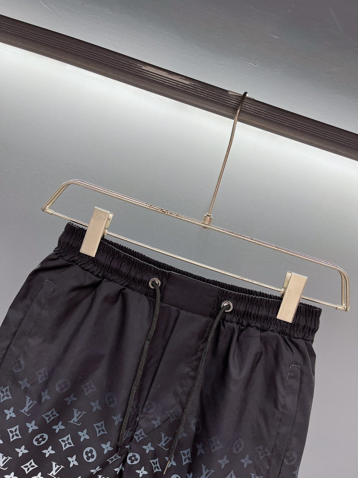 Louis Vuitton Beach Pants Size M-XXXL - Image 5