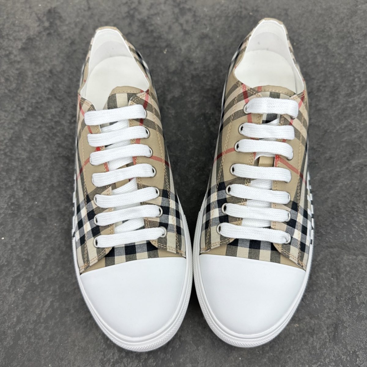 Burberry Sneaker Size 36-46 - Image 3