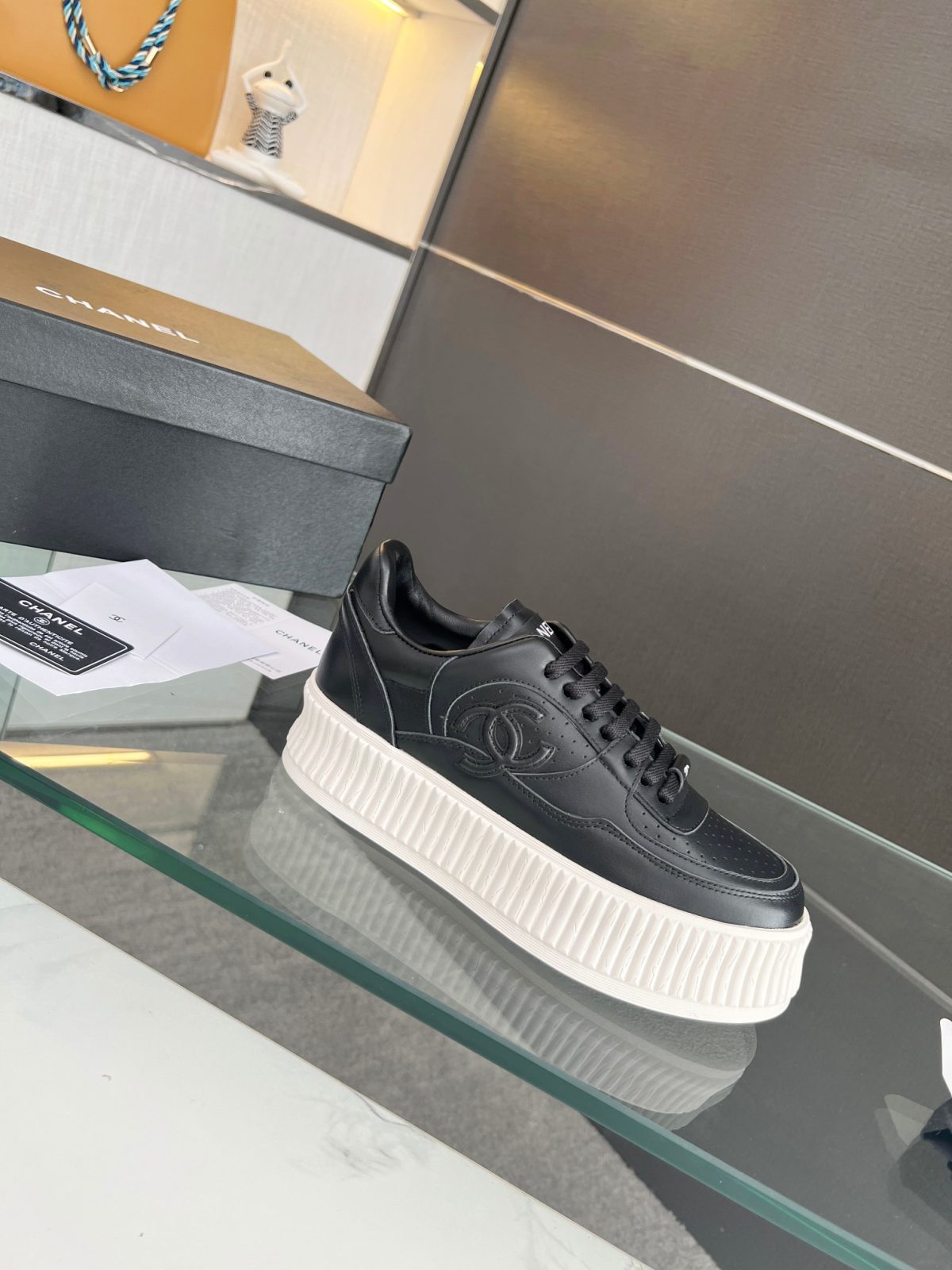 Chanel Sneaker Size 36-40 - Image 8