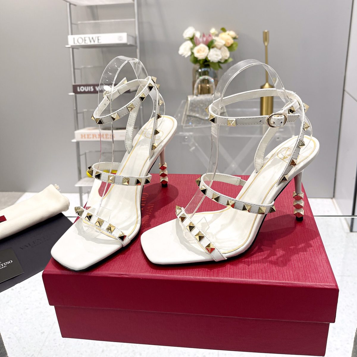 Valentino Rockstud Goatskin Pumps Size 35-41 3-Color - Image 1