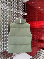 Canada Goose Winter Vest Size L - Image 8