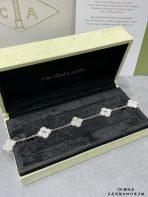 Van Cleef & Arpels Bracelet - Image 8