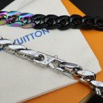 Louis Vuitton Necklace - Image 7