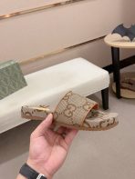 Gucci Slippers Size 41 - Image 3
