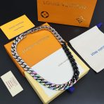 Louis Vuitton Necklace - Image 6