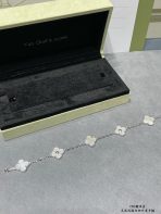 Van Cleef & Arpels Bracelet - Image 2
