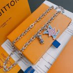 Louis Vuitton Necklace - Image 5
