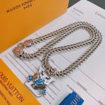 Louis Vuitton Necklace - Image 5