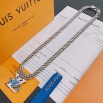 Louis Vuitton Necklace - Image 3