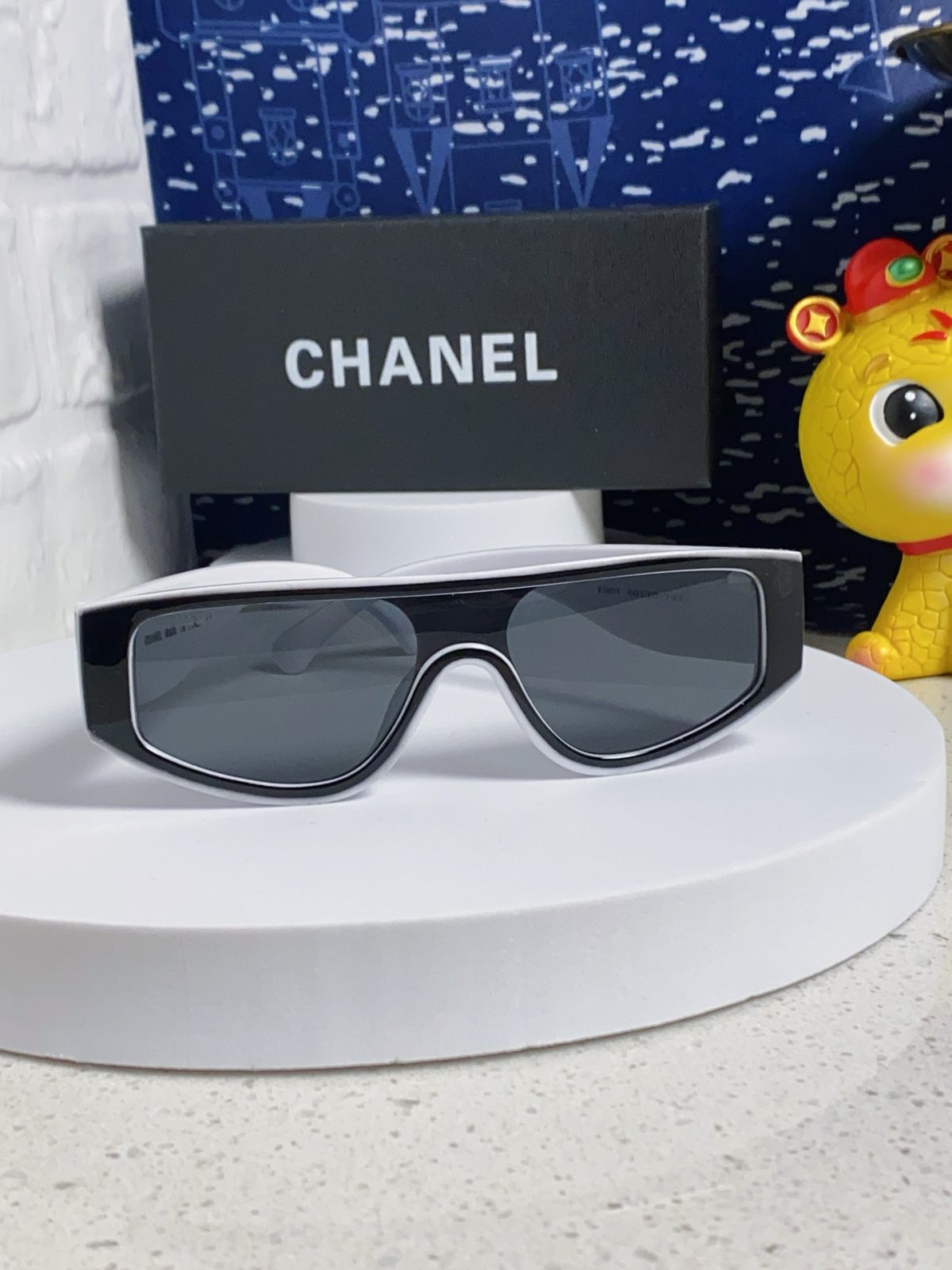 Chanel Sunglasses - Image 2