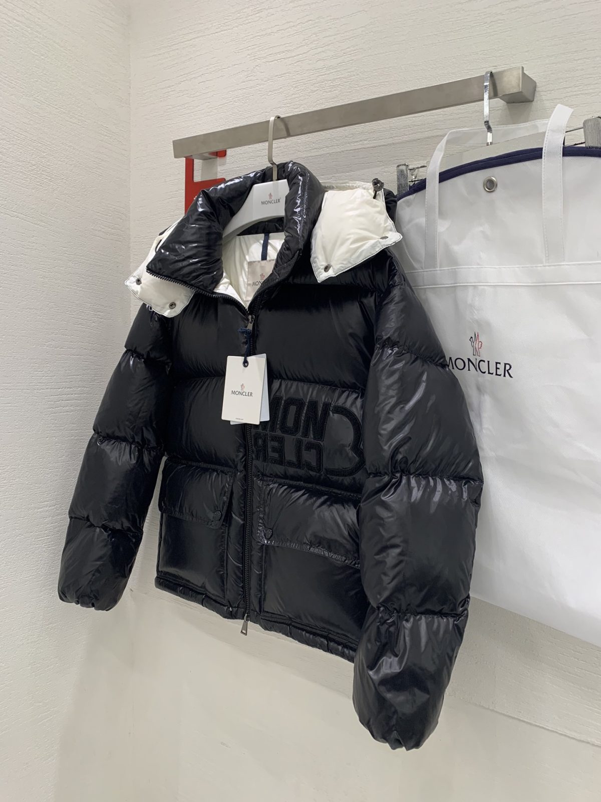 Moncler Abbaye Women Winter Jacket Size 1/M （This product is a discounted item and does not accept returns or exchanges after purchase.） - Image 2
