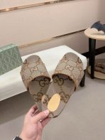 Gucci Slippers Size 41 - Image 4