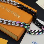 Louis Vuitton Necklace - Image 5
