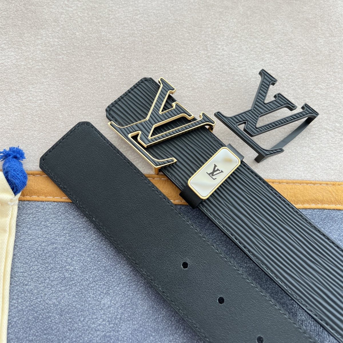 Louis Vuitton Men Belt Width 3.8cm - Image 1